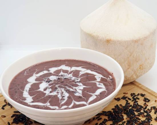 D4. Black Glutinous Dessert 椰汁紫米露